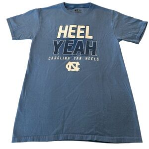 UNC HEEL YEAH short sleeve t shirt. Size small